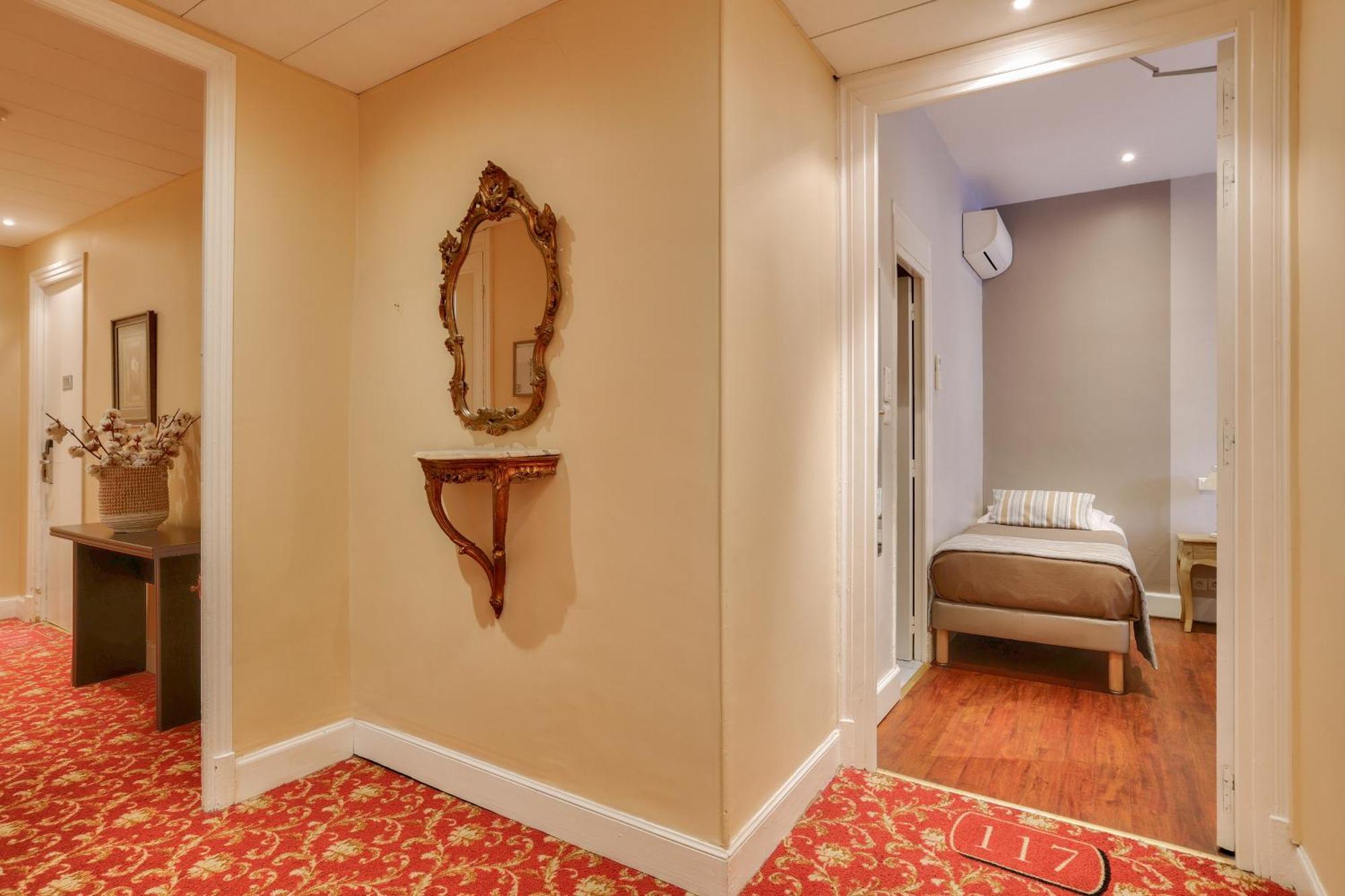 Hotel Lepante Nice Bagian luar foto