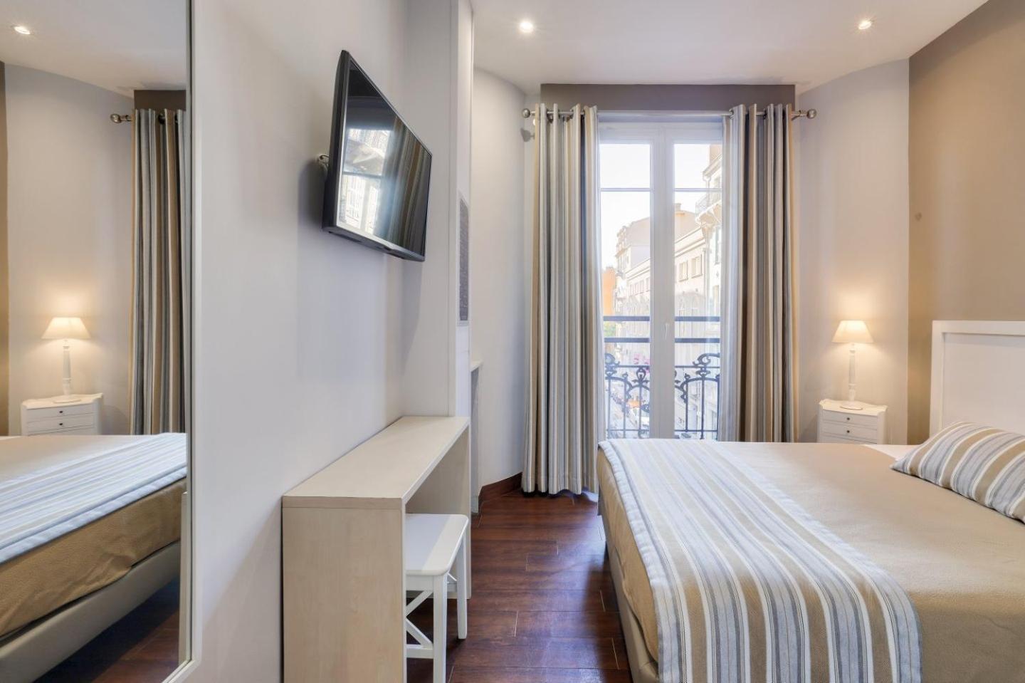 Hotel Lepante Nice Bagian luar foto